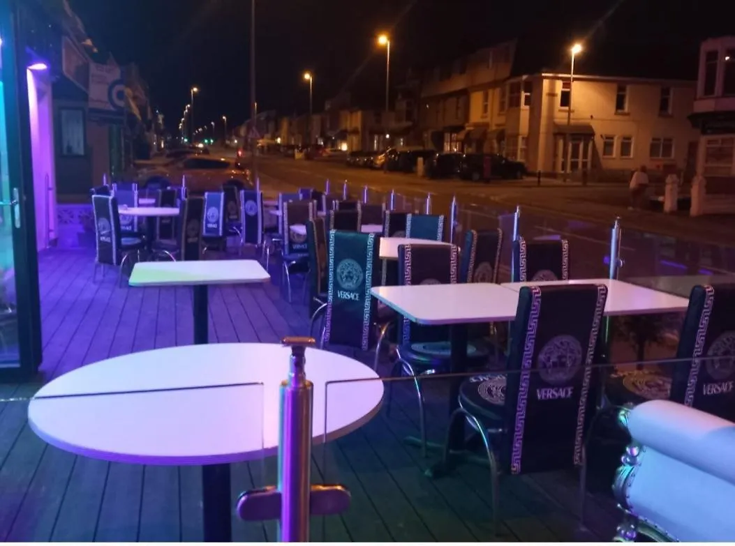 Tamarind Cove & Barrons Hotel Blackpool 4*,  United Kingdom