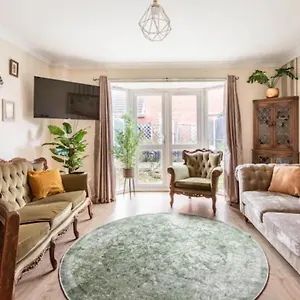 Lolite Homes - 4 Bed Perfect For Nec Genting Arena World & Airport - Serviced Hawk Birmingham