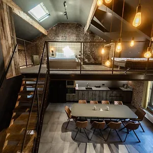 The Loft Sasco Apartment